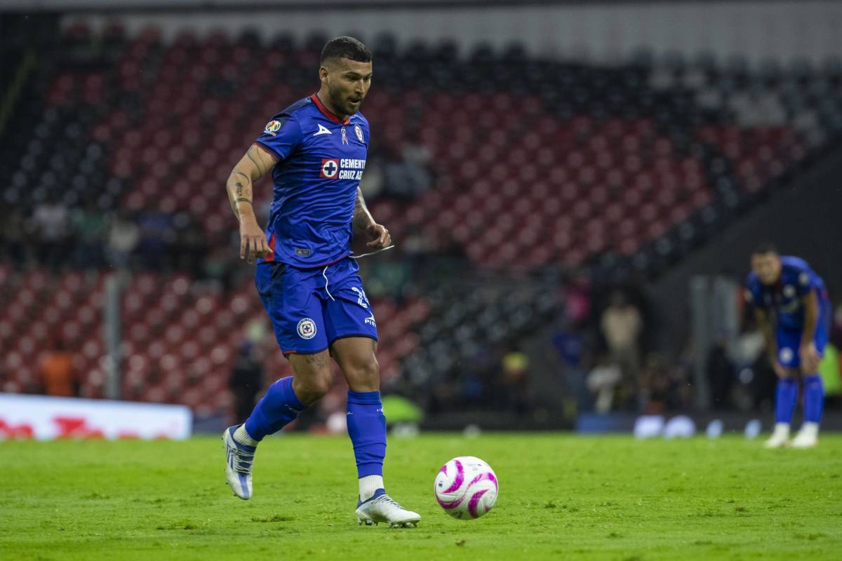Juan Escobar estará saliendo de Cruz Azul para el Torneo de Clausura 2024